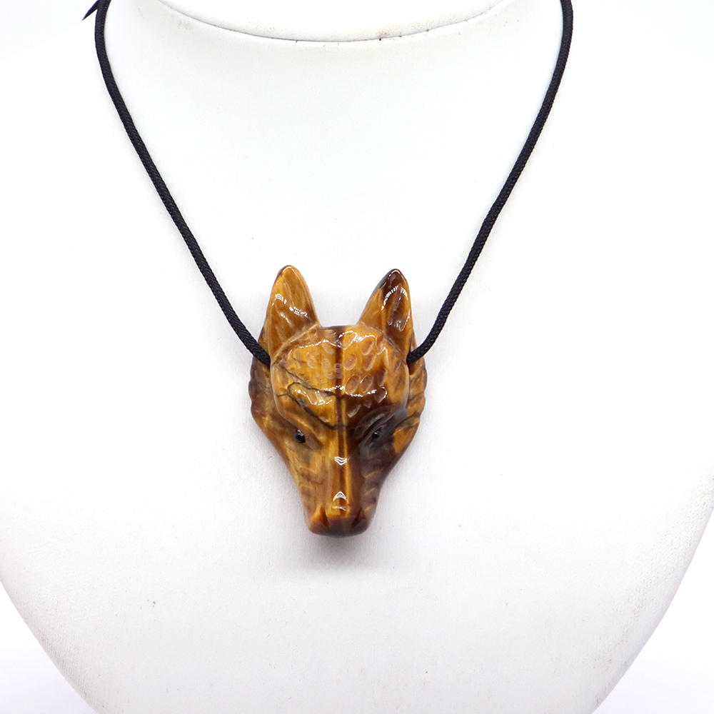 Wolf Jewelry & Watches Tampa Reviews - Estatua de Animal tallada a mano