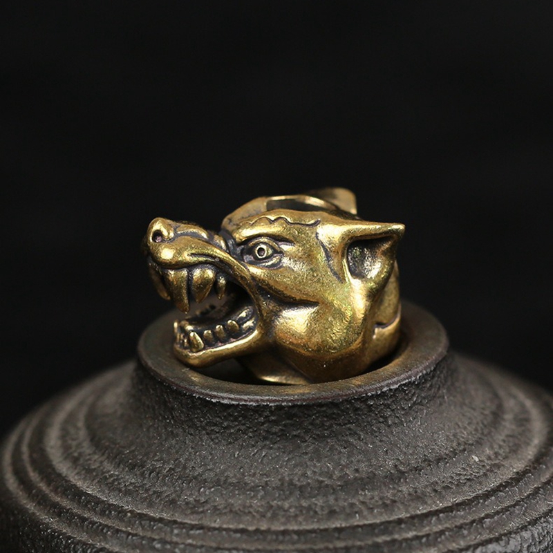 Escultura de cabeza de guerrer - Wolf Jewelry & Watches Tampa Reviews reseña y precio