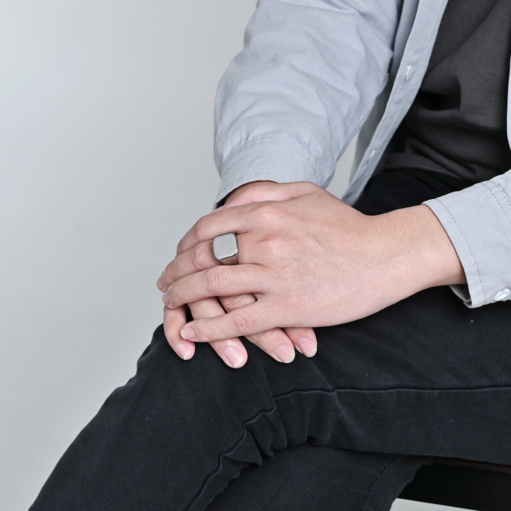 Anillo cuadrado de carburo de  - Mens Signet Ring reseña y precio